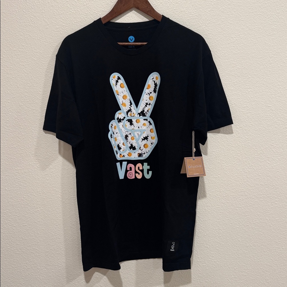 Black Graphic Tee - Short Sleeve